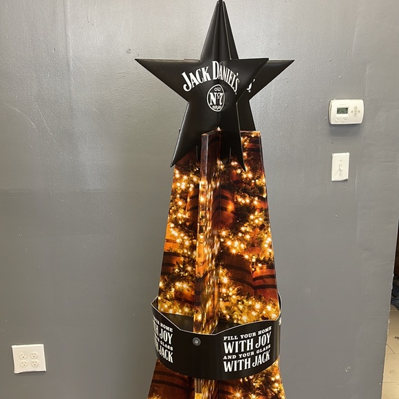 Jack daniels Christmas tree 3-tier - Picture 2 of 2